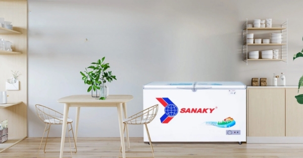 Tủ đông Sanaky VH-5699W2K – “Trợ Thủ” Đắc Lực Cho Quán Ốc