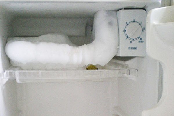 cách xả tuyết tủ lạnh sanaky